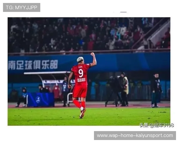 卡多索再现传奇，河南队球迷为其送上特别横幅