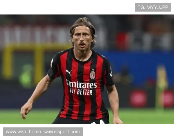 皇马客战前夕全队高强度合练，莫德里奇分球仍是艺术品