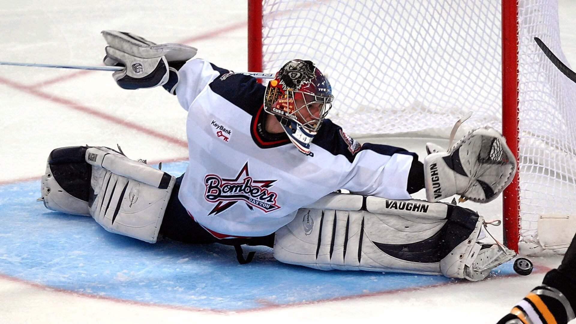 中超“江南德比”杭州队主场战平南通 队员们拼尽全力