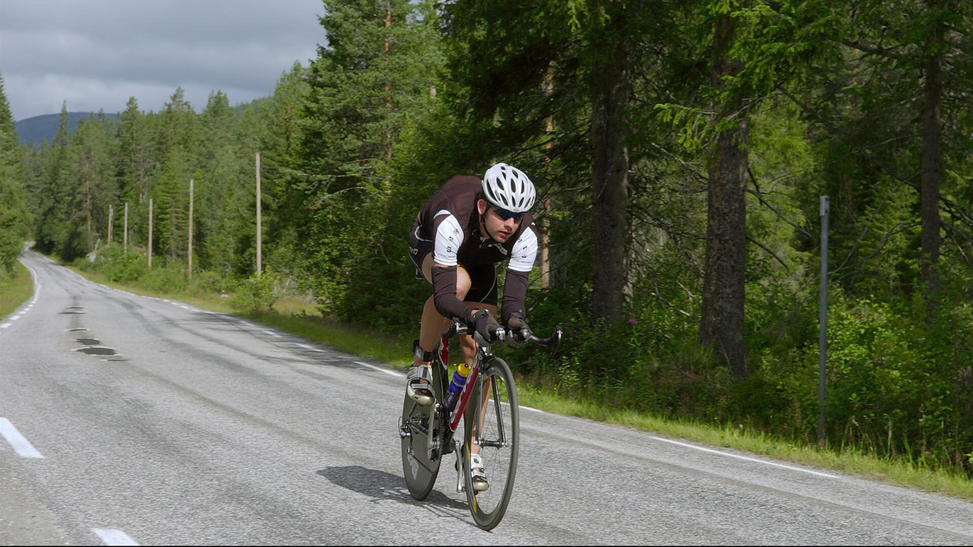 全球电竞体育赛事观众规模不断扩大，全球电竞市场报告